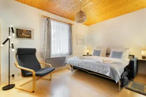 cosy 2 room apartment , sleep 4, private parking - Image 2
