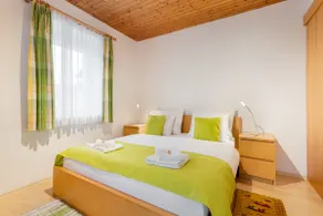 cosy 2 room apartment , sleep 4, private parking - Image 3