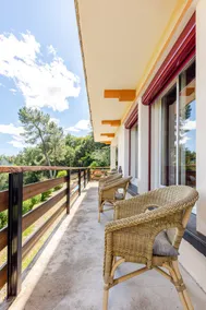 Chalet 14p with panoramic views of the valley and heated swimming pool - Image 4