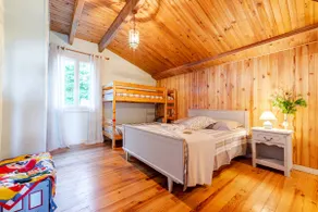 Chalet 14p with panoramic views of the valley and heated swimming pool - Image 5