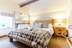The Conkers Country Cottage Self Catering Retreat - Image 2