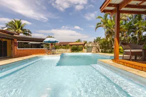 All-Inclusive Vacation: Beach, Pool, and Pet-Friendly - Image 3