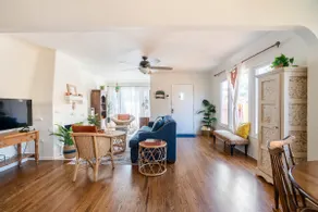 “Ventura vibes” Stylish Midtown Bungalow #1 - Image 5
