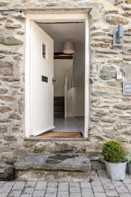 Cottage in a great rural location. - Image 5