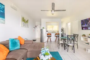 Condo contemporain avec vue sur l'océan 2 chambres Carib Ocho Rios - Image 5