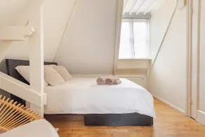 In a monumental house, apartment in Center Haarlem - Image 5