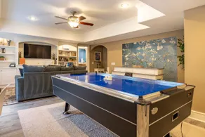 Highland Terrace | 2 Kings • Hot Tub • Air Hockey - Image 3