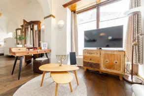 Living in the castle courtyard - historical rooms - Image 5