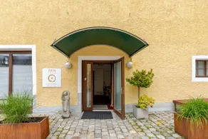 Living in the castle courtyard - historical rooms - Image 2