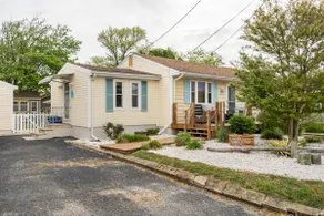 The Coral Cottage steps from the Delaware Bay! - Image 3