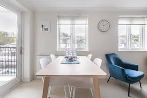 Waterside 2 bedroom apartment in Penryn - Image 2