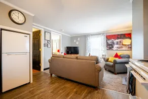 1-BR Queen Bed, Fast Wi-Fi, C5 - Image 5