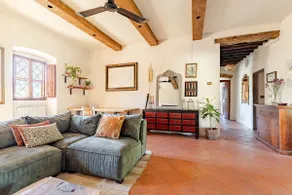 Tuscan Farmhouse with Pool in the Chianti - Image 5