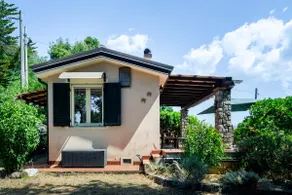 Charming & dog-friendly; office + fantastic views - Image 2