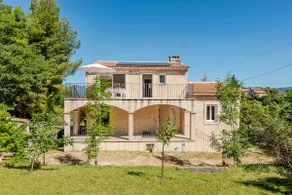 Rent 60 m² 3 bedroom in Grambois in the South of Luberon - Image 2