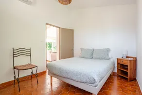 Rent 60 m² 3 bedroom in Grambois in the South of Luberon - Image 5