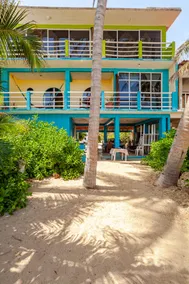 Loft Living by the Sea On the beach with a beautiful view - Image 2