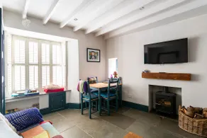 Entire Home Bargate Little cottage with log burner - Image 2