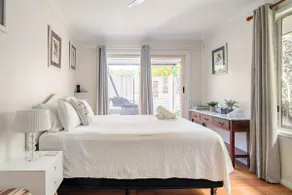Cosy Studio with aircon & wifi - Image 2