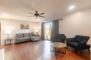 Relax in Lovely Spacious Home, great neighborhood - Image 3
