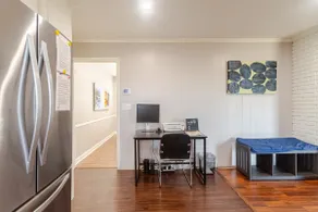 Relax in Lovely Spacious Home, great neighborhood - Image 4