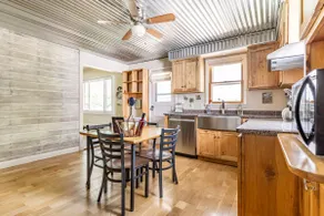 The Farmer's Cottage - Image 3