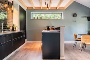Beautiful Cottage in secluded garden - Image 5