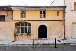 Townhouse in Mazarin district for up to 8 people - Image 3