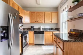 Whispering Pines Apartment - Image 3