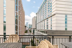 3BR Loft | Walk to Broadway Downtown | Pool Gym | - Image 4