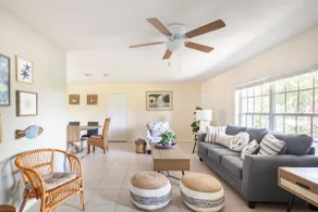 VeroHouse: 3BR 2BA, pet friendly, beautiful fenced back yard, quiet neighborhood - Image 2