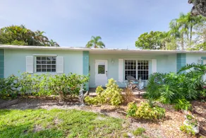 VeroHouse: 3BR 2BA, pet friendly, beautiful fenced back yard, quiet neighborhood - Image 3