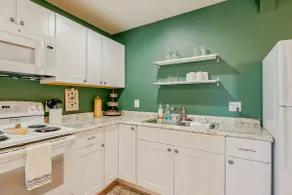 Boho Basement - Private Entrance - Hot Tub - Image 3
