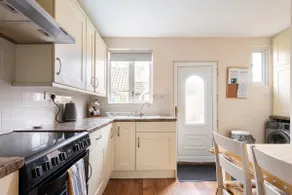 Countryside townhouse - Image 2