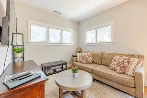 Guest house in the heart of downtown Franklin - Image 2