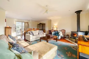 KangaWomba Lodge - Rural Retreat on 166 acres - Image 2