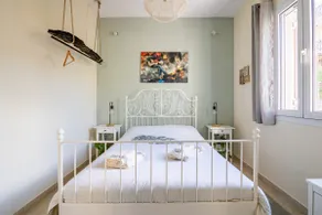 Flowers in the city - Elegant Home in Argostoli - Image 4