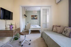 Flowers in the city - Elegant Home in Argostoli - Image 2