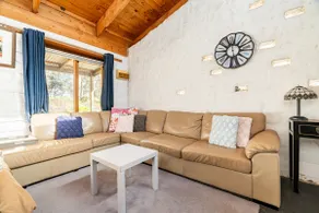 Rustic Mudbrick Cottage - Image 3
