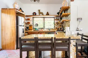 Beautiful Oasis with Private Pool - Image 2