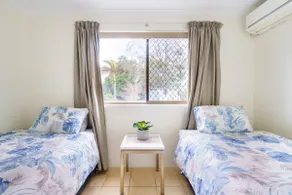 Chloe's@Torquay - Image 4
