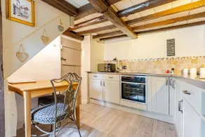Thatch Cottage, East Boldre nr Beaulieu and Lymington - Image 5