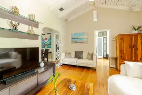 Entire Private Beautiful Home 10min drive to beach - Image 4