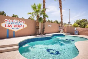 Las Vegas Heated pool, EV Charger, Near AP & Strip - Image 5