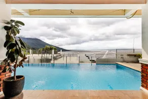 Mountain view w/ jacuzzi, overlooking Taal Lake - Image 5