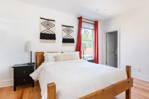 Stylish Hudson Getaway - Image 4