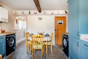 4 Star Cotswold Stone Cottage - Image 5