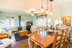 Charming Point Pelee Lakefront Home with King Bed! - Image 4