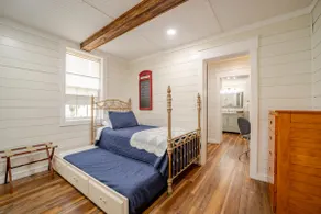The Little White Cottage - Image 4