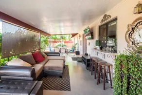 Luxury Suite - Image 2